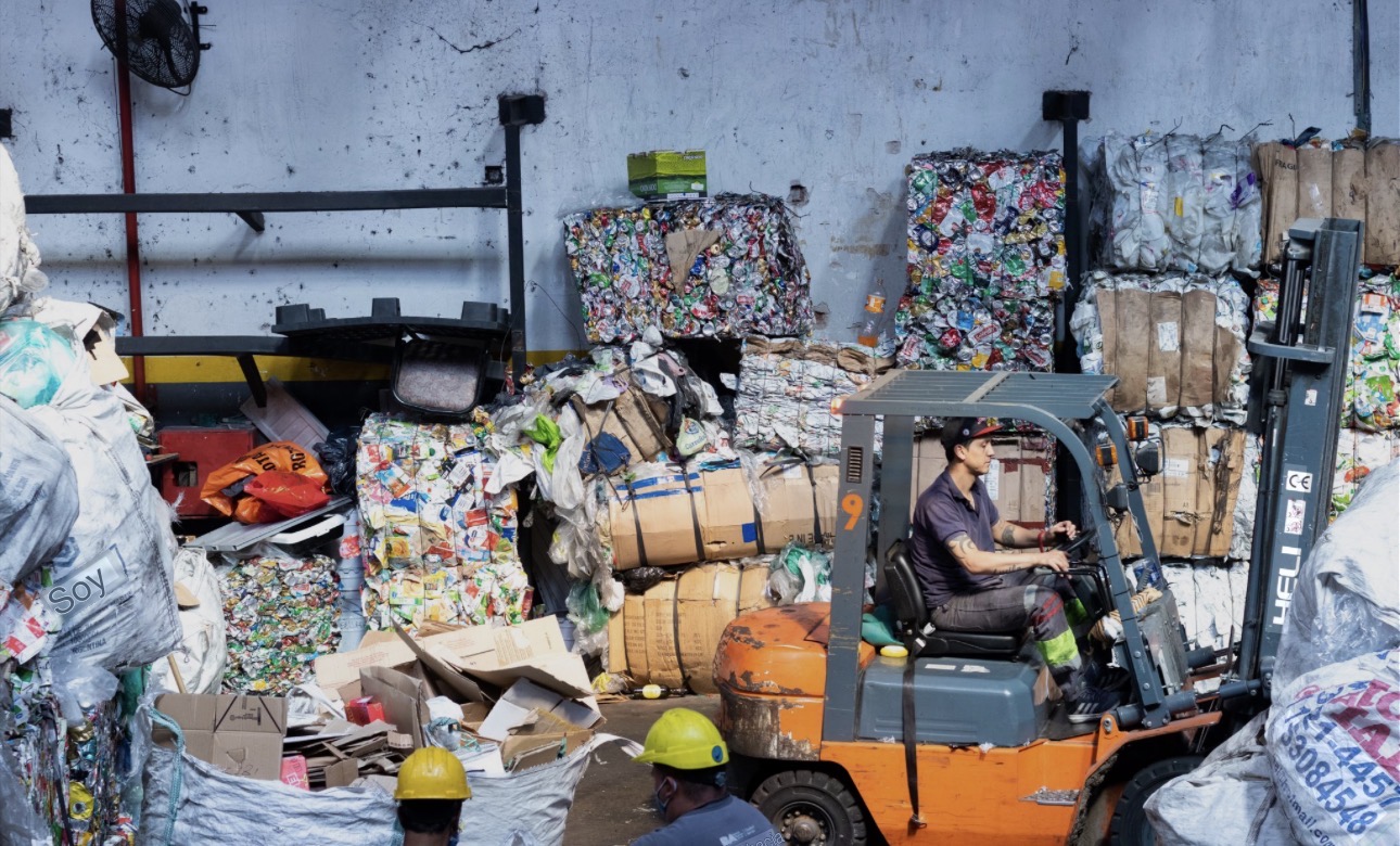 COMERCIALIZACIÓN DE MATERIALES REUTILIZABLES